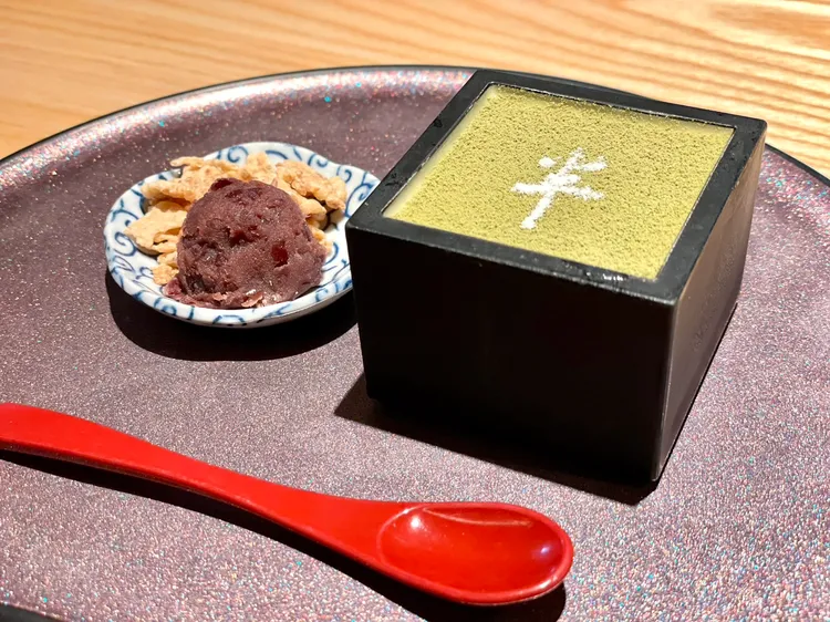 所有套餐均附日本橋海鮮丼辻半號稱零負評的奶酪甜點。曾仲葳攝