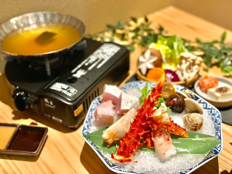 台灣限定帝王蟹及和牛極品火鍋新上市，滿足更多元的口腹之慾。曾仲葳攝