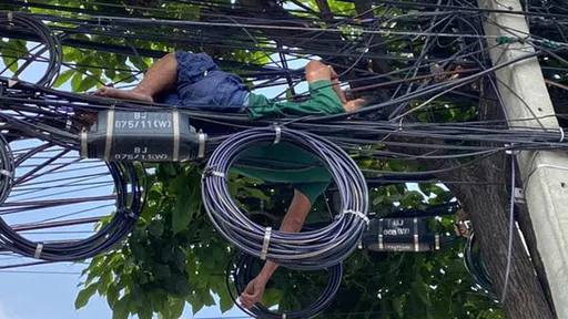 中樂透狂歡買醉「醒來竟在電線桿上」　他自己也懵：我不記得了