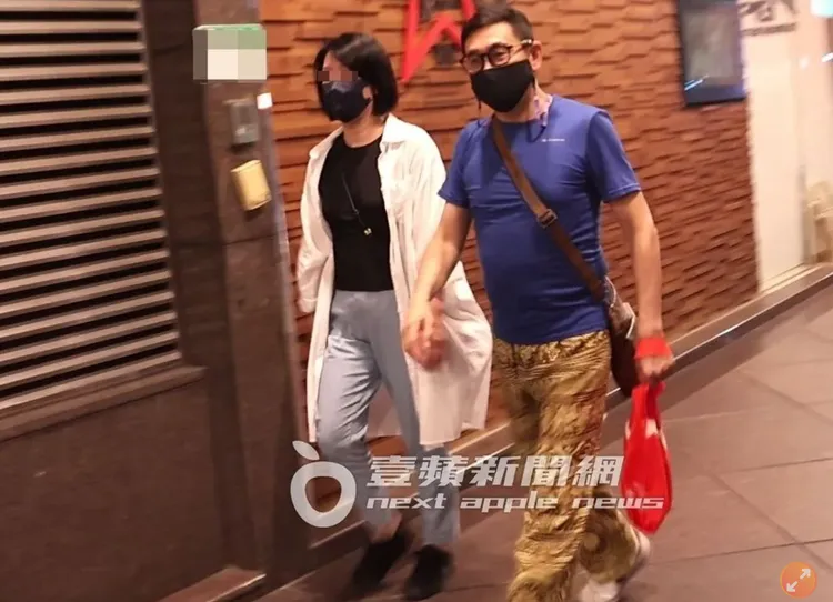 《壹蘋》曾直擊宋少卿（右）和短髮熟女同進同出。資料照片