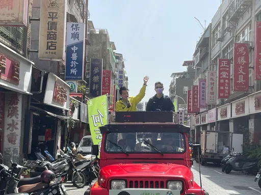 堅偉大戰砲聲隆隆!何志偉民調領先? 本人回應了