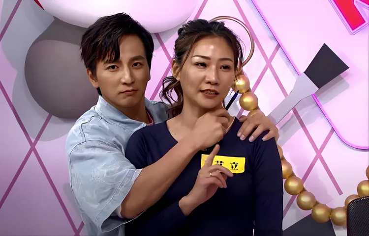 小煜假裝歹徒對來賓下手。三立提供