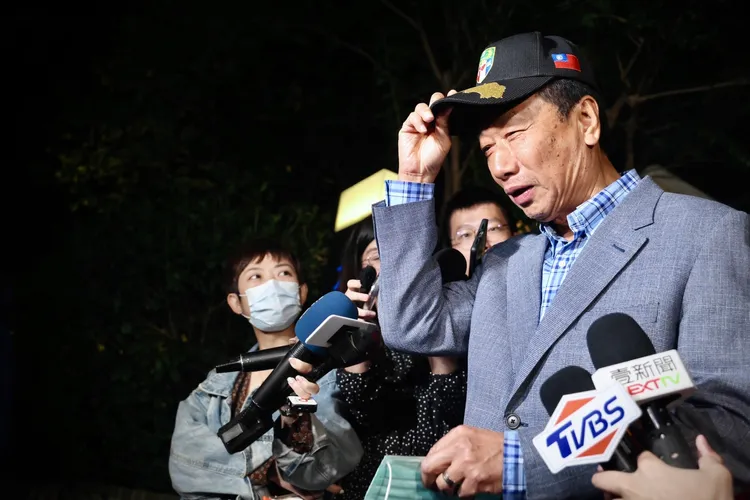 郭台銘昨和藍委餐敘，席間相談甚歡。資料照片，林林攝