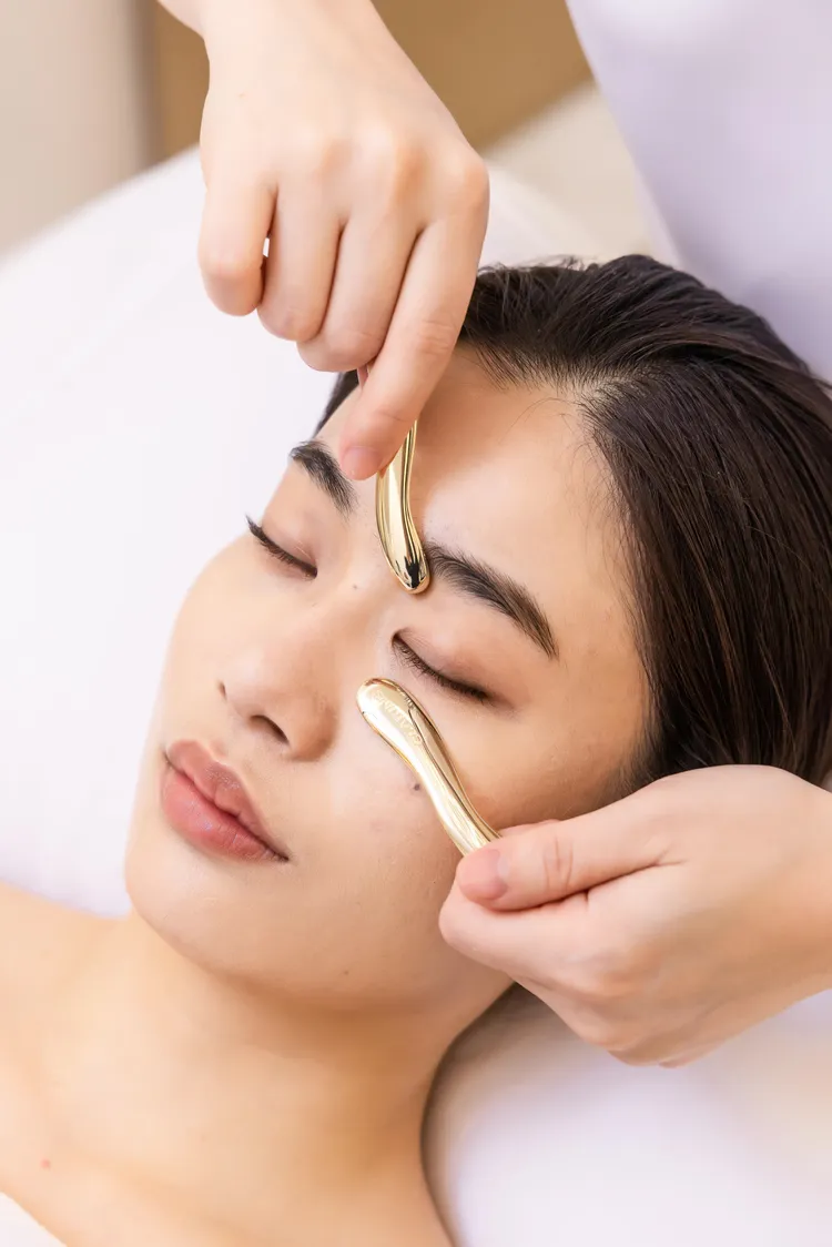 克蘭詩於大安SPA美妍中心推出限定的至臻凝時頂級療程。品牌提供