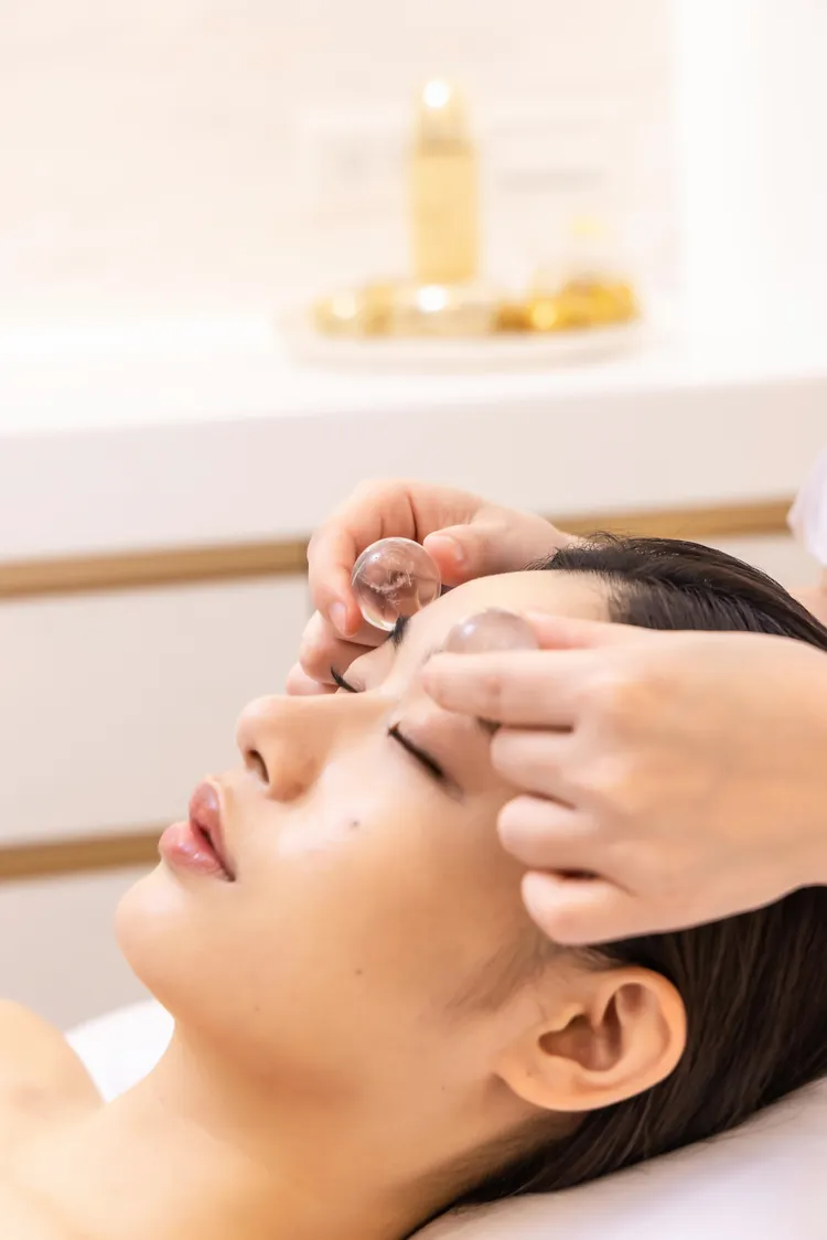 克蘭詩於大安SPA美妍中心推出限定的至臻凝時頂級療程。品牌提供