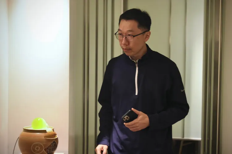 郭台銘兒子郭守正也是此場餐敘座上賓。林林攝