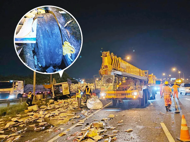 國道警察現場發現，該輛貨車輪胎胎紋，幾乎磨光。翻攝臉書「國道公路警察局」