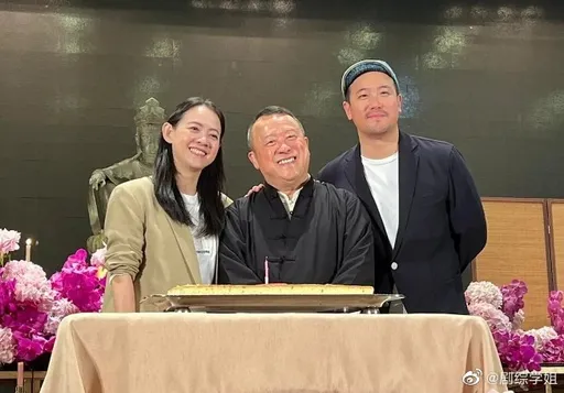 曾志偉70大壽200名星賓客齊聚 曾寶儀曾國祥幫爸慶生