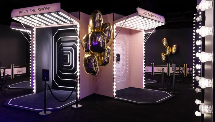 形態各異的8角形圖騰及皮穿鍊設計元素，亦融入在5大互動遊樂裝置當中。品牌提供