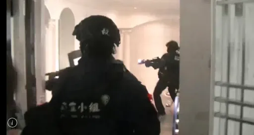 5男脫衣下跪錄影!懺悔認錯自爆吸毒性侵黑歷史 真相竟是這樣