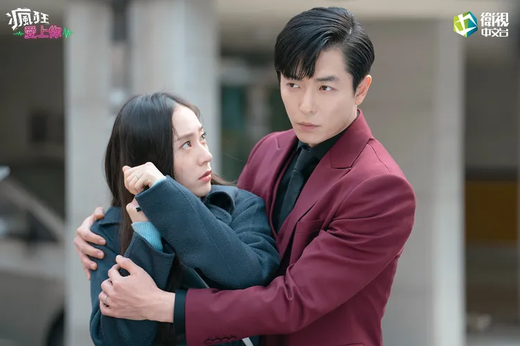 金材昱（右）、鄭秀晶首次合作默契佳，都是很幽默的冷面笑匠。衛視中文台提供