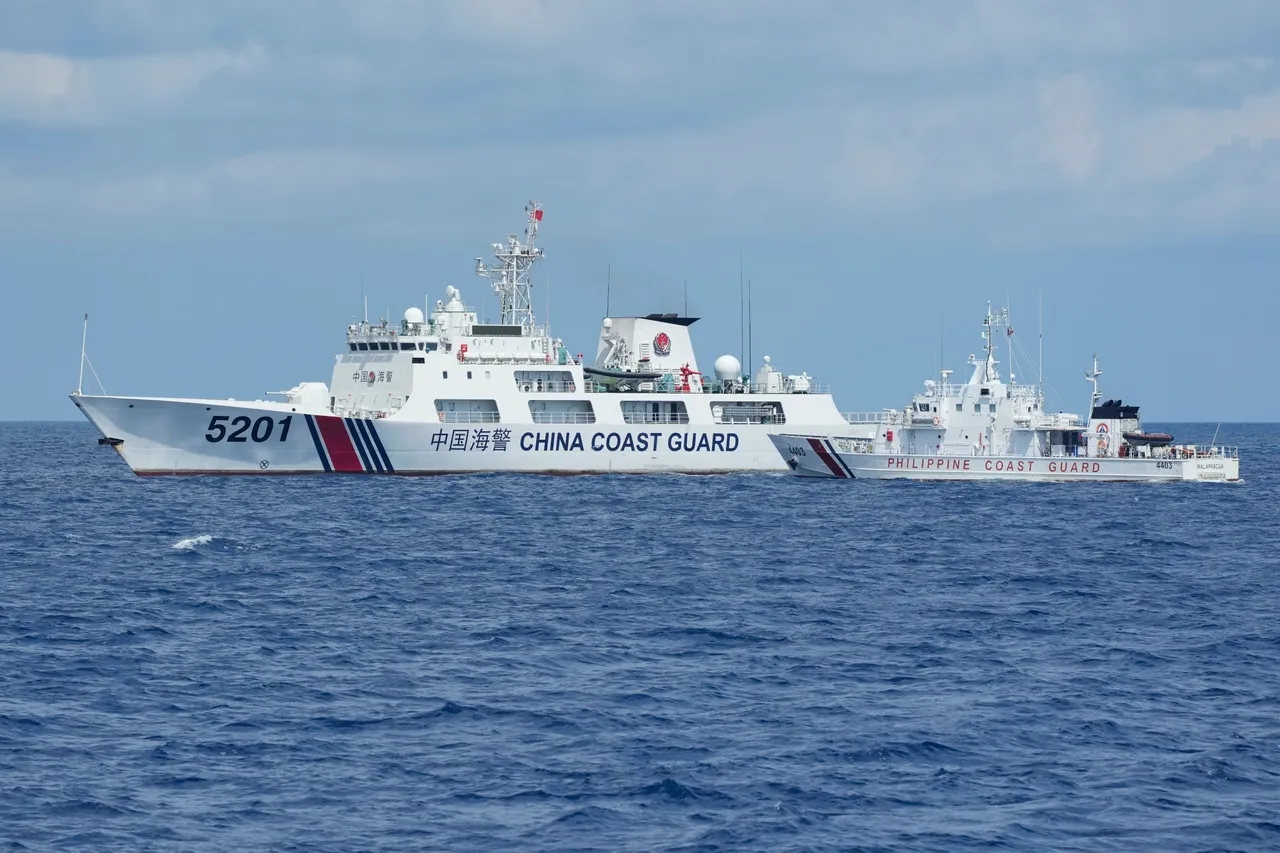 菲律賓海岸防衛隊巡邏艦指揮官表示,若不是他下令關掉引擎,讓船掉頭,船隻早就相撞了。美聯社