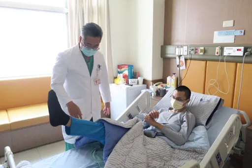 彰化19歲騎士車禍傷重送醫 昏迷搶救10天奇蹟甦醒!母:驚喜愚人節