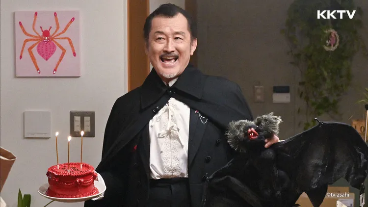 吉田鋼太郎飾演吸血鬼爸爸。KKTV