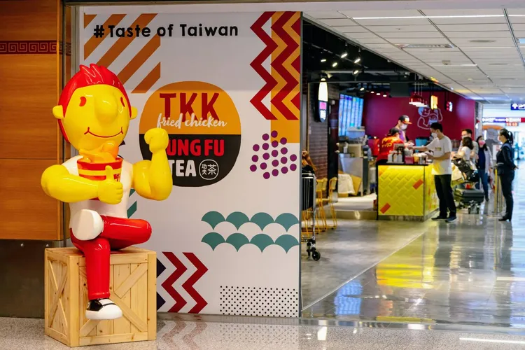 機場將有頂呱呱等餐飲選擇。機場公司提供