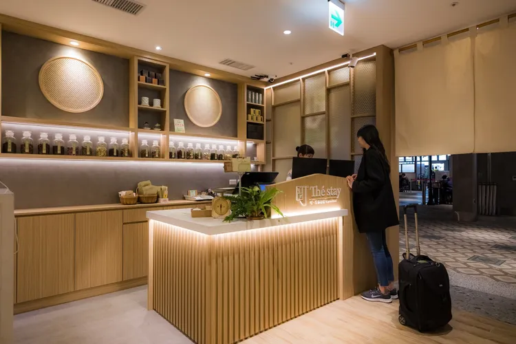 全台第1間機場膠囊旅館「町．草休行館」，在今年1月重啟營運。機場公司提供