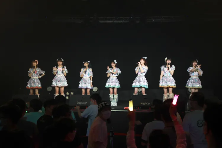 FRUITS ZIPPER聊起夜市美食，最喜歡炸杏鮑菇。ATC TAIWAN提供