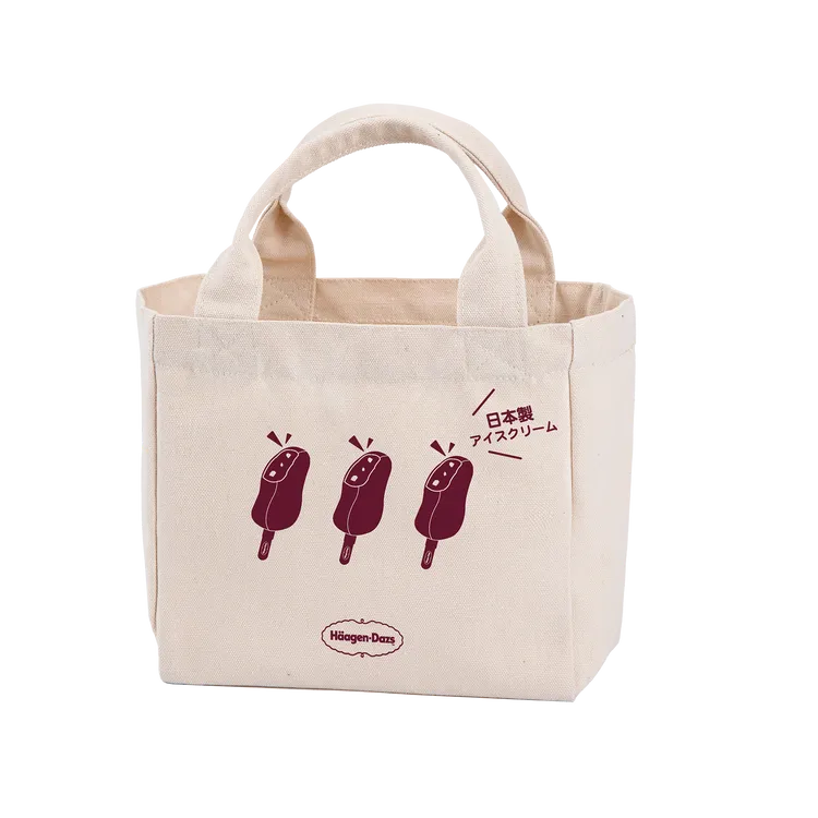 購買哈根達斯日本系列任三件，就能獲得限量哈根達斯日系帆布袋，圖為全家便利商店獨家款。業者提供