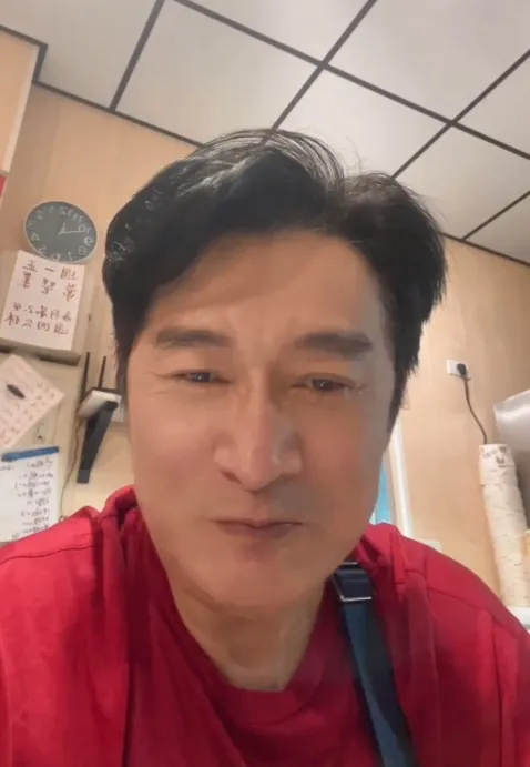 黃安返台吃到家鄉味很開心。翻攝黃安微博