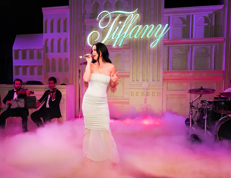 身為表演嘉賓的知名歌手凱蒂佩芮，於派對中一連送上多首熱播金曲。品牌提供