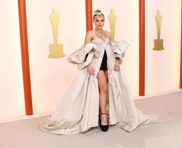 芙羅倫絲普伊於今年奧斯卡紅毯上，即以美國珠寶品牌TIFFANY的鑽石項鍊豔冠群芳。翻攝florencepugh IG