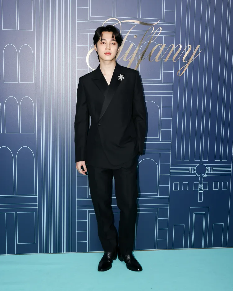 同樣以TIFFANY品牌大使身分出席的韓團BTS成員Jimin，引起了場外等候粉絲的尖叫聲。品牌提供