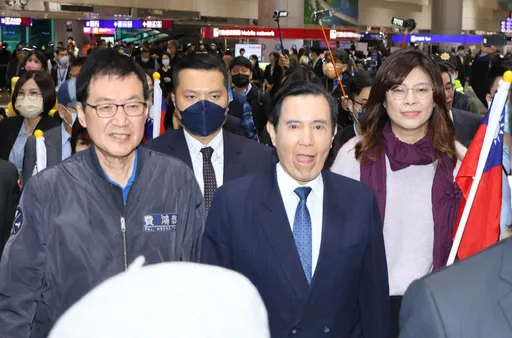 馬英九返台超嗨!自豪中國祭祖影片1天1.2億人觀看 「九二共識又活過來了」