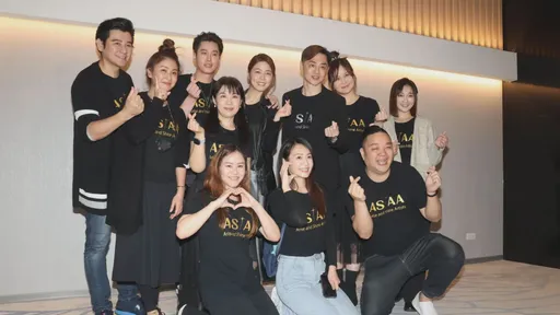 宋逸民遭查稅脫身首露面！燦笑對前教友這麼說　白家綺開心沒丟代言