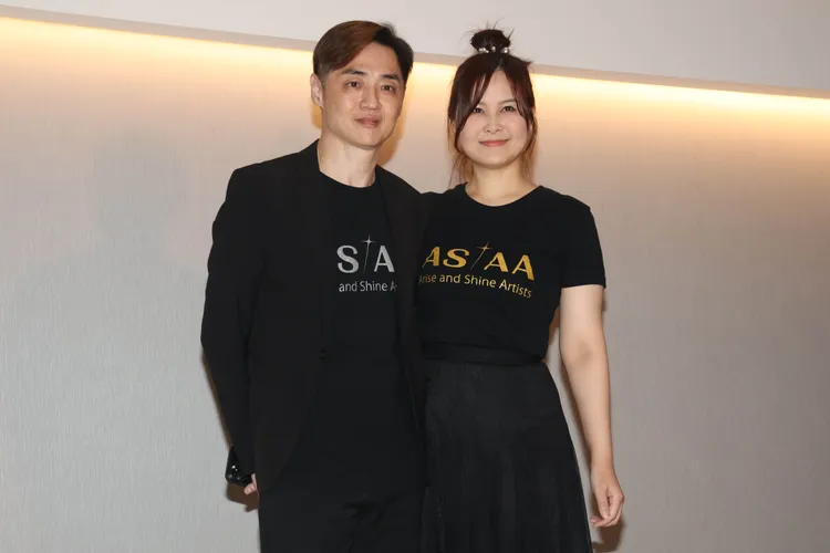 宋逸民（左）和陳維齡出席早餐會。彭欣偉攝