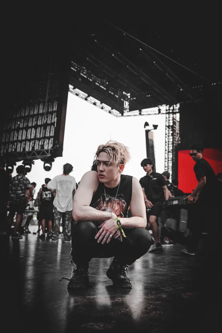 J.Sheon泰國表演被切歌。索尼提供