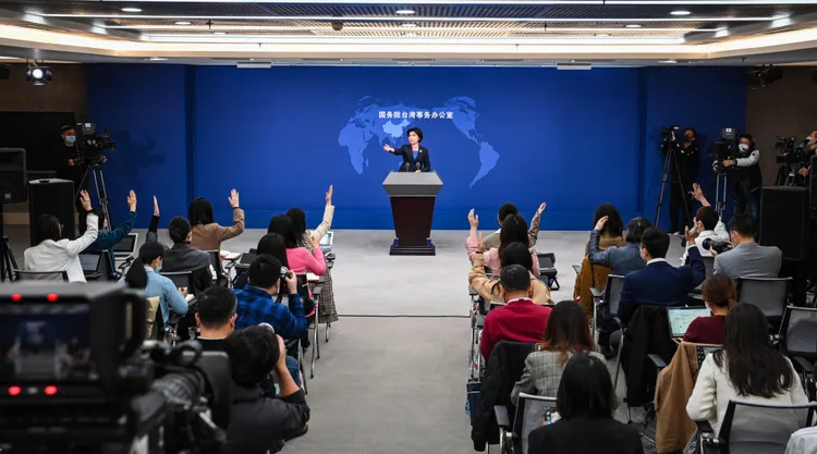 國台辦發言人朱鳳蓮今天主持例行記者會。新華社