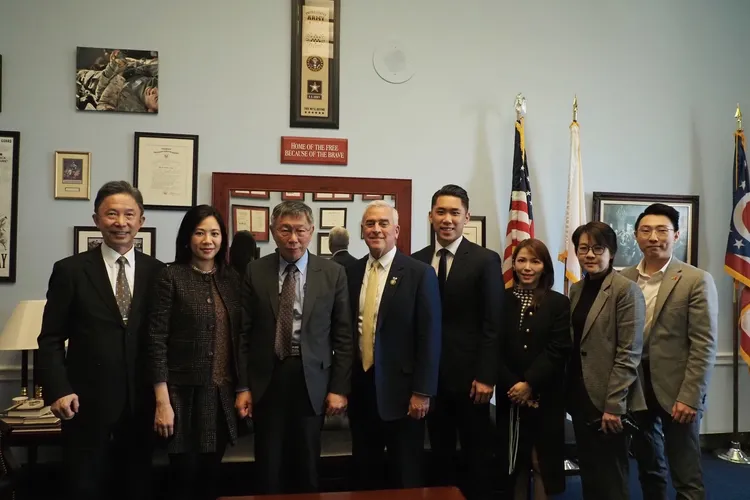 柯文哲一行拜會眾議員Brad Wenstrup。柯辦提供