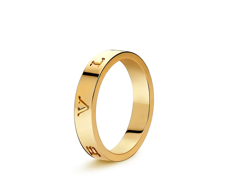 寶格麗BVLGARI BVLGARI系列18K金戒指，約3萬5300元。品牌提供