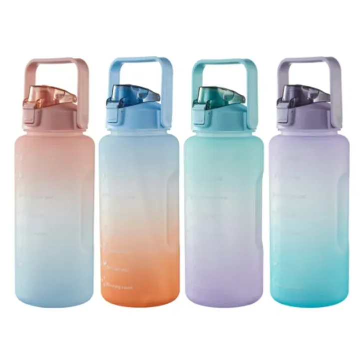 漸層色磨砂吸管水壺。業者提供