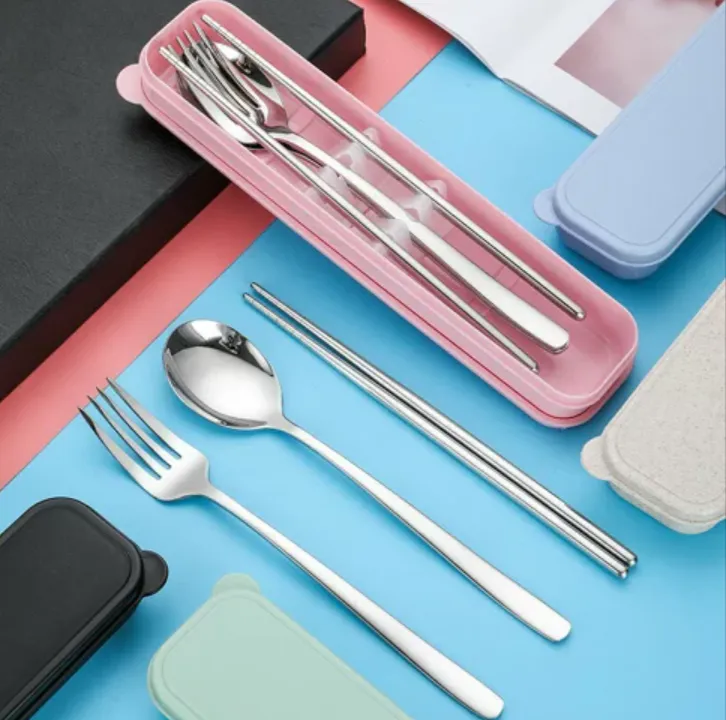 304不銹鋼餐具三件套。業者提供