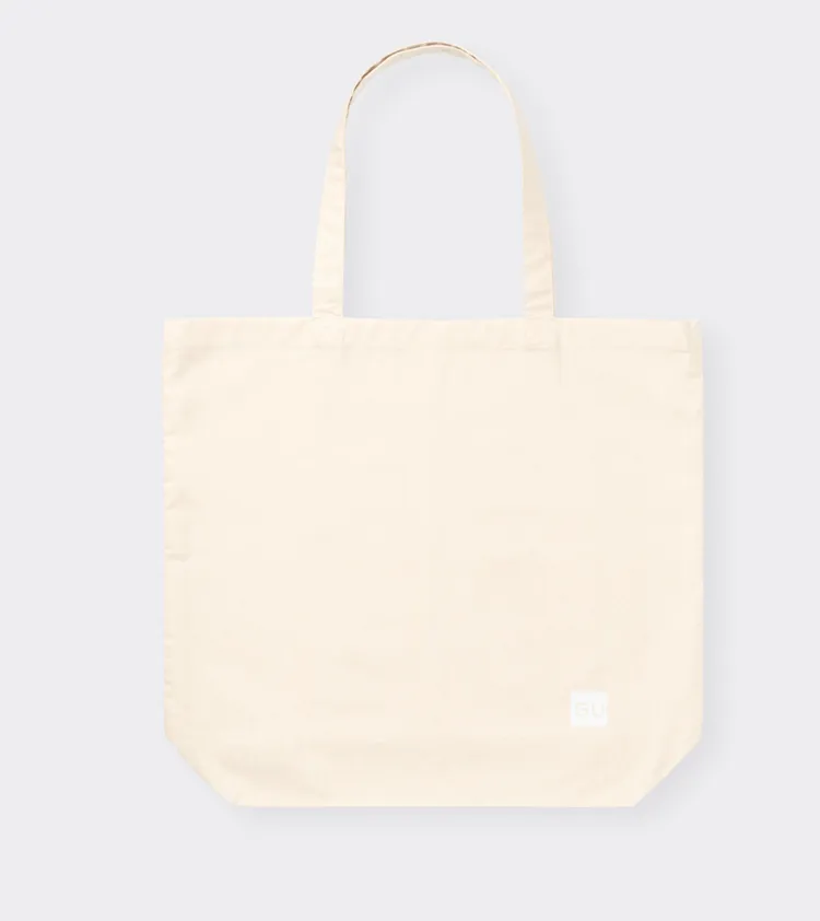 GU自2022年9月停止提供免費紙袋，並鼓勵消費者自備環保袋，一同實踐環保減廢生活。業者提供