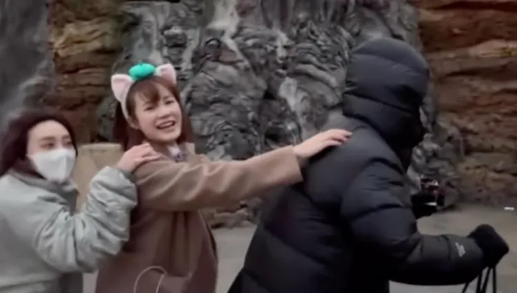 王子（右起）當火車頭載著吳心緹和席惟倫。翻攝王子IG