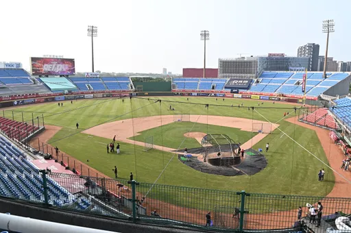 不是只找李多慧來而已!開幕戰狀況百出的樂天主場做了這些改善