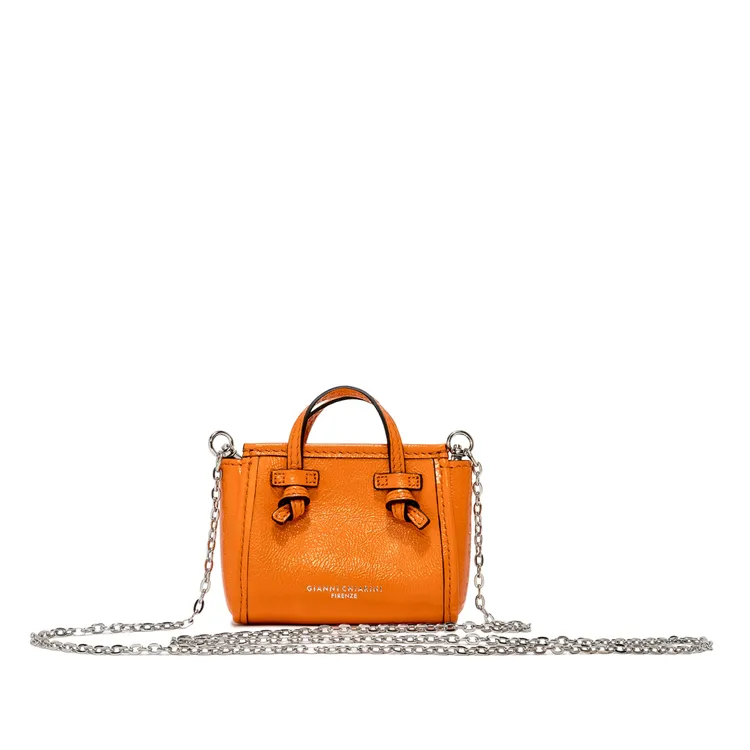 Micro Marcella迷你斜背包，4900元。品牌提供