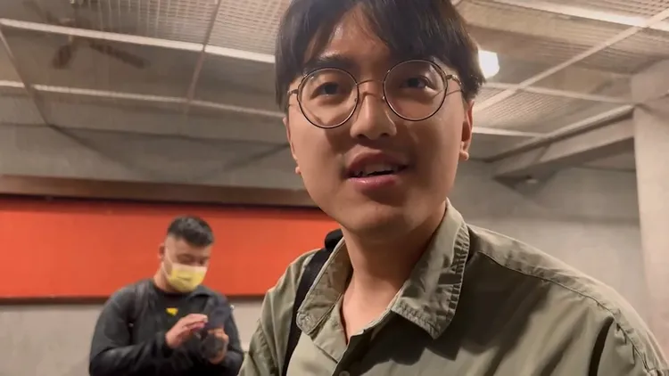 陳姓男大生說，郭台銘對教育的理念還不錯，讓自己對他的看法改觀。鮮明攝