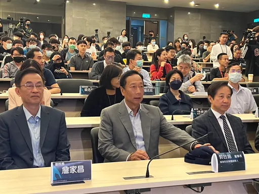 郭台銘東海大演講沒那麼「國民黨」　學生評價正面「可能會考慮支持他」