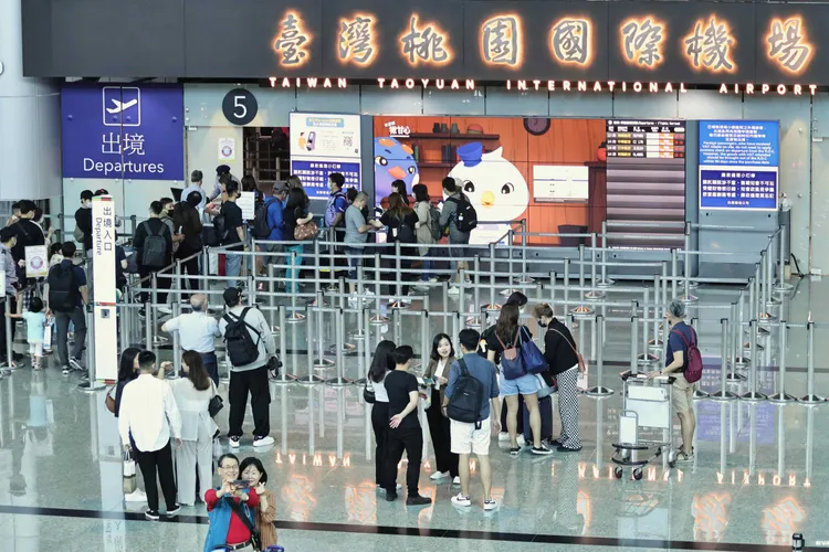 航警局人員檢查後表示，未發現有爆裂物狀況。示意圖，施昂強攝