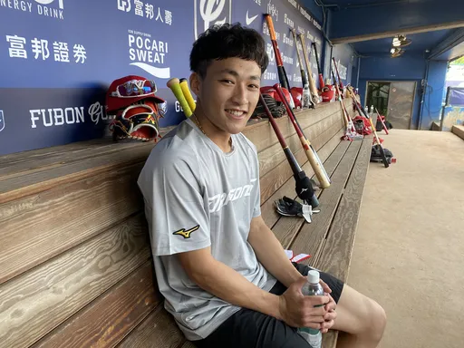 味全龍郭天信才22歲月薪就達35萬！曝都是交給這個人理財