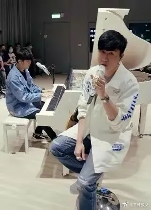 周董、林俊傑於公於私都交情不錯。翻攝王牌教父微博