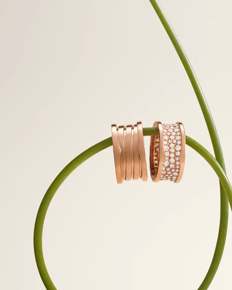 寶格麗B.zero1系列玫瑰金3環戒指（左）約8萬1400元、玫瑰金鑲鑽戒指約62萬4000元。品牌提供