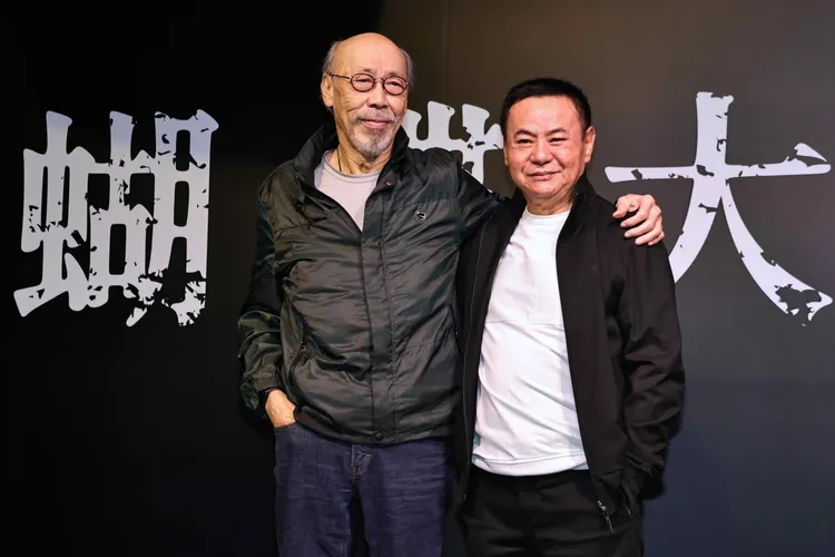 蔡振南（右）和馮淬帆合影。施昂強攝