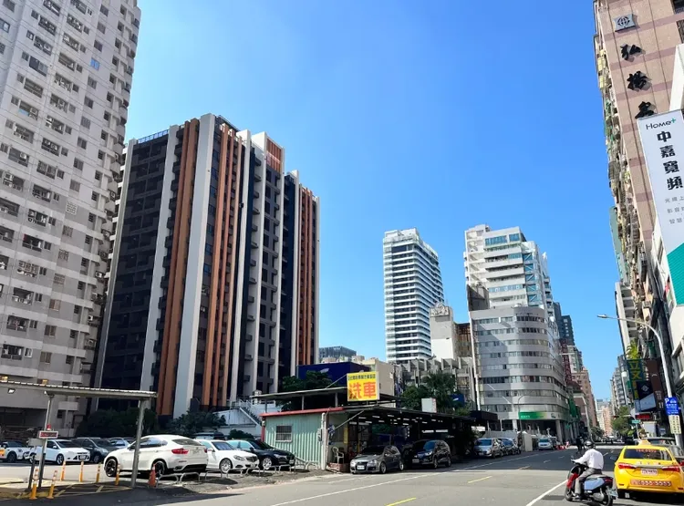 「珈柏麗」周邊擁有消費採買、重大建設、大眾運輸、時尚百貨、全明星學區等5星機能生活圈。葉家銘攝