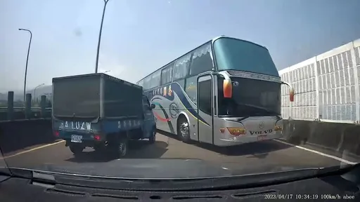 新店中安大橋遊覽車逆向 直衝而來!駕駛驚見嚇壞狂飆髒話