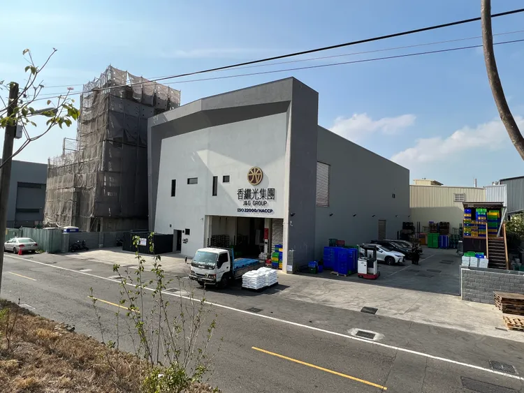 蔡姓前員工聲請查封繼光香香雞位於大里的廠房。鮮明攝