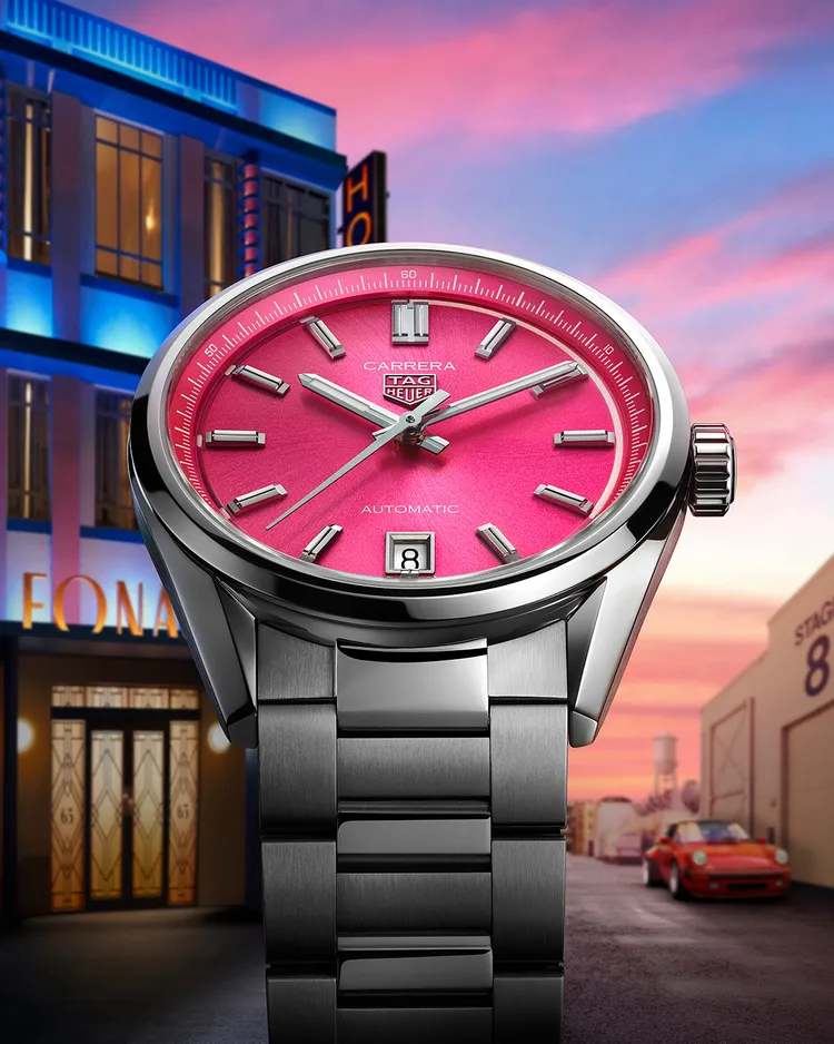 Carrera 36mm精鋼自動日期腕錶，10萬4300元。翻攝tagheuer IG